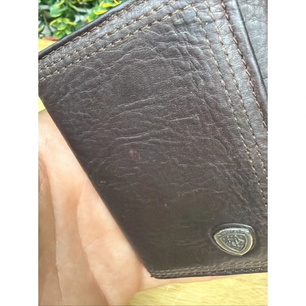 Ariat Men's Premium Leather Solid Dark Brown Trifold Wallet Excellent Used Cond.